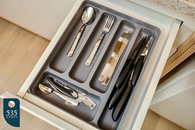 Quarto e sala super equipado na Federação