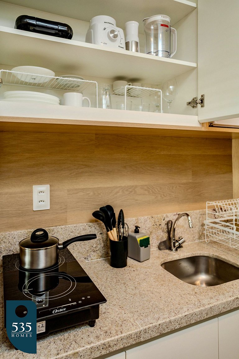 Fully equipped bedsitter apartment in Federação