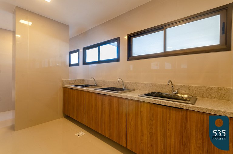 Fully equipped bedsitter apartment in Federação