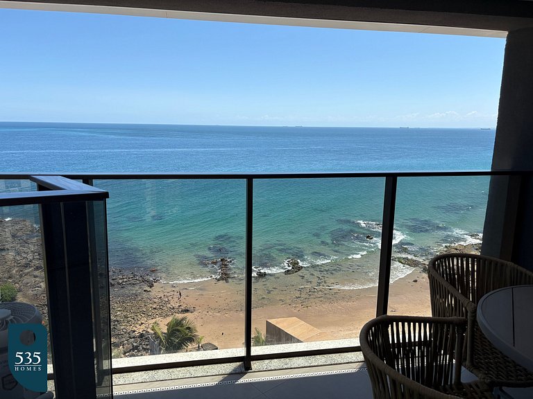 Acorde com vista para o mar e farol da barra