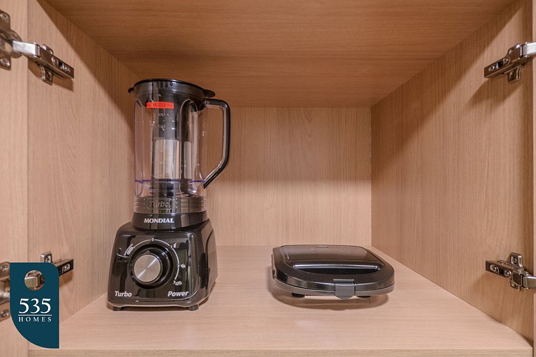 7º andar na Barra com vista para o circuito