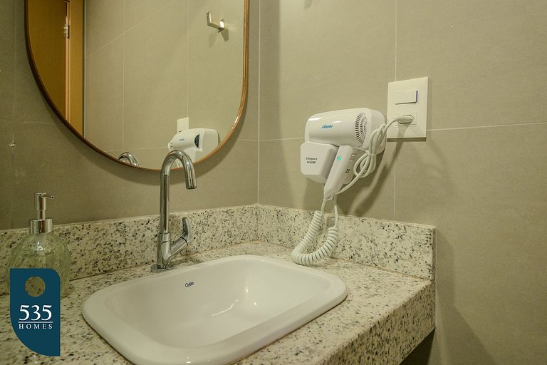 7º andar na Barra com vista para o circuito