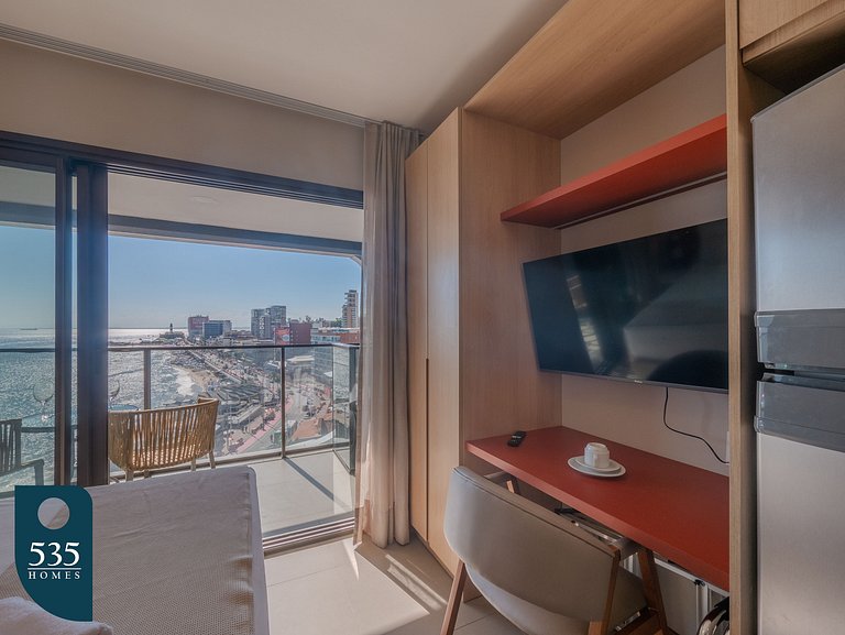 7th floor in Barra with a view of the Carnaval