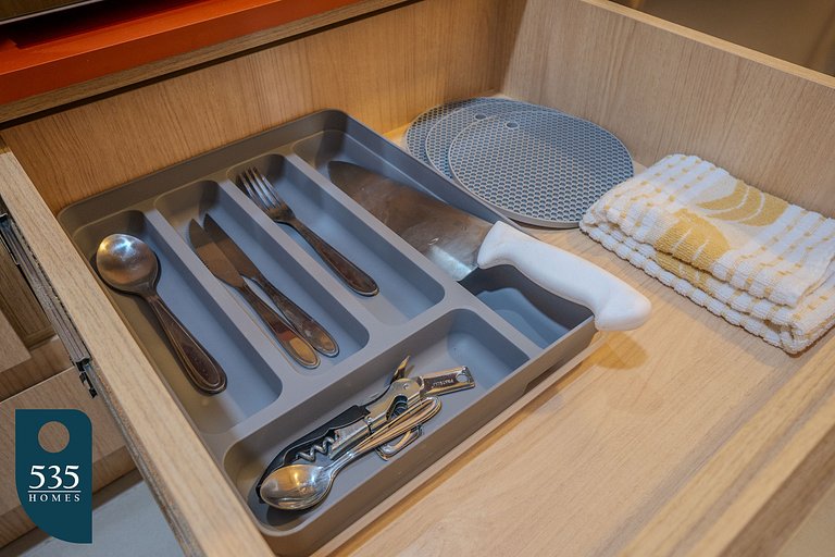 Visite a orla da Barra com vista ampla para o mar