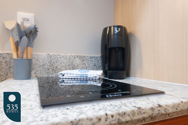 Visite a orla da Barra com vista ampla para o mar