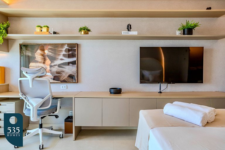 Acorde na Armação com vista ampla para o oceano