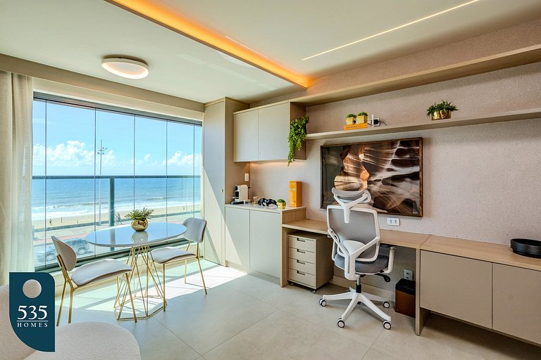 Wake up in Armação with a wide ocean view