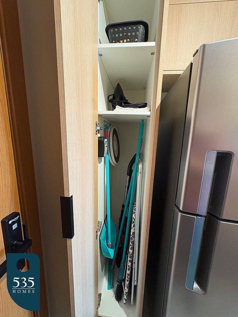 Enjoy sea view from 11th floor 200m from the sea