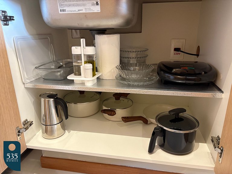 Enjoy sea view from 11th floor 200m from the beach