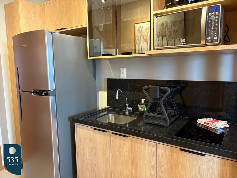 Enjoy sea view from 11th floor 200m from the beach