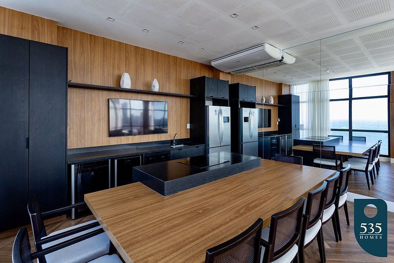 Enjoy sea view from 11th floor 200m from the beach