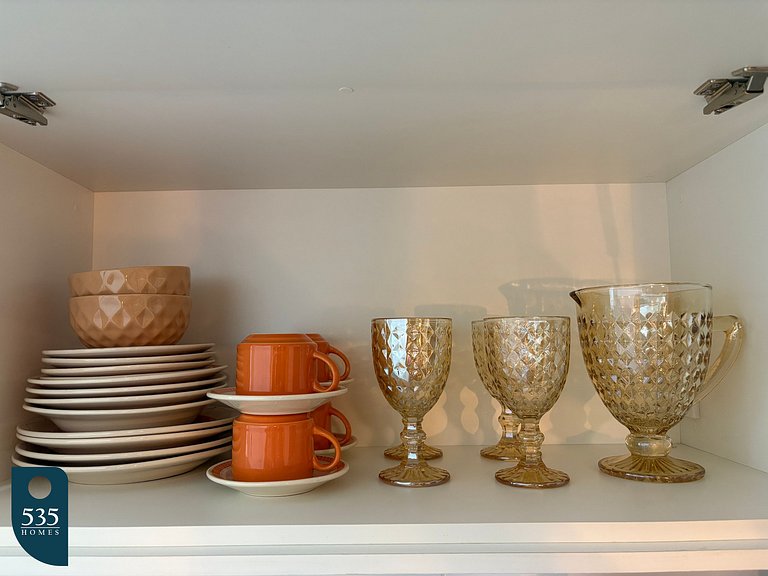 Stay in the heart of Barra, 300m from the beach