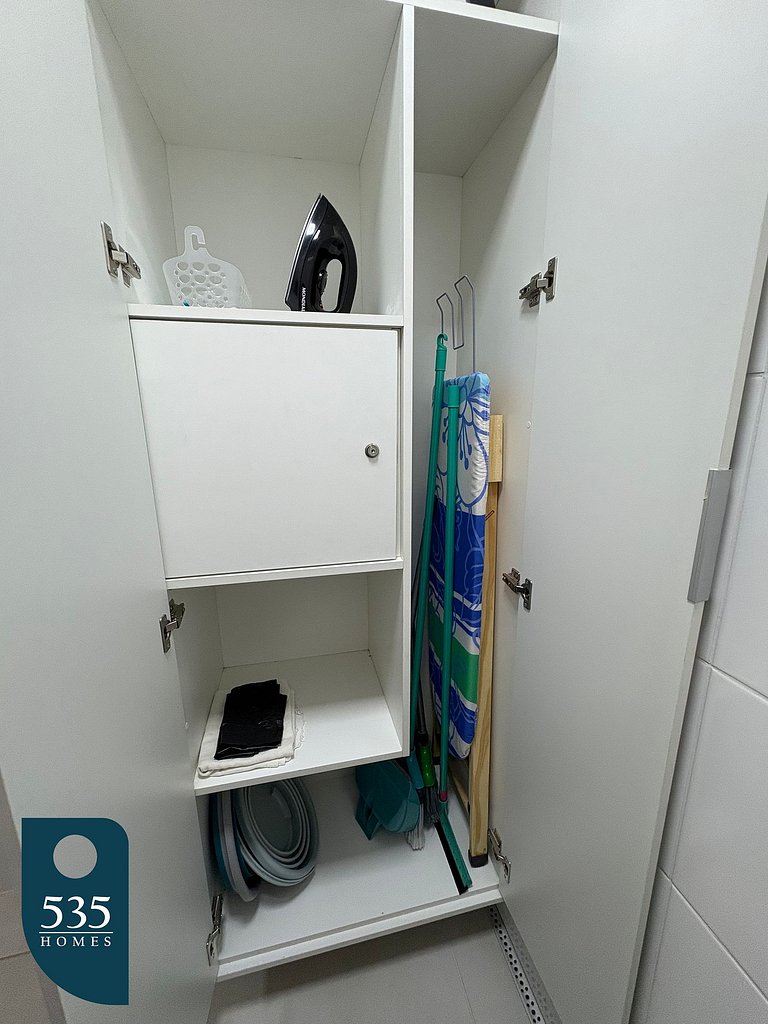 Fique no coração da Barra a 300m da Praia