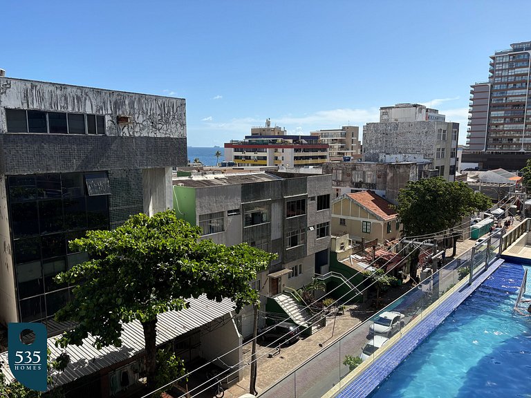 Fique no coração da Barra a 300m da Praia