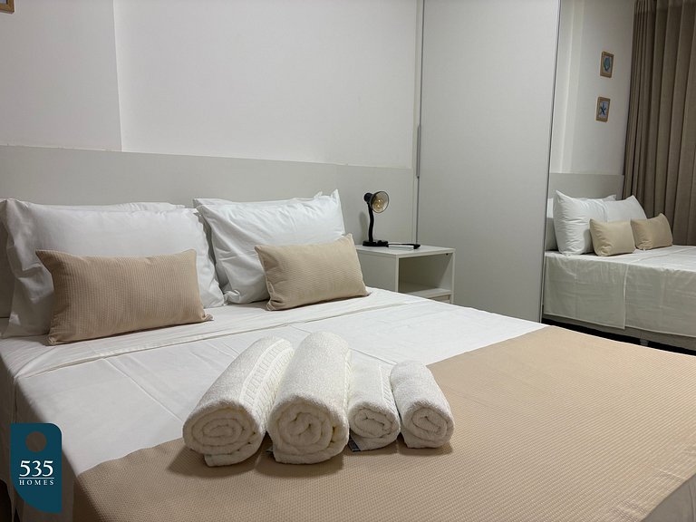 Stay in the heart of Barra, 300m from the beach