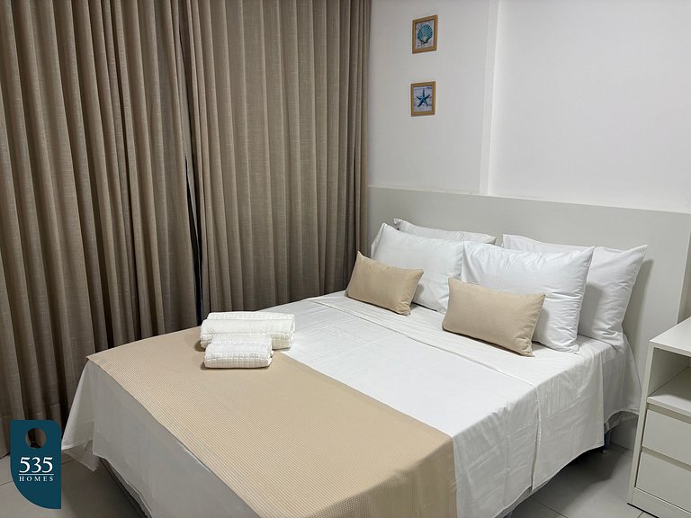 Stay in the heart of Barra, 300m from the beach