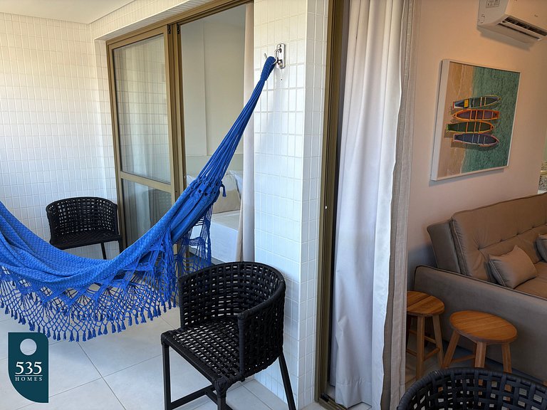 Stay in the heart of Barra, 300m from the beach
