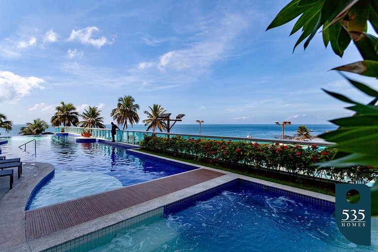 Stay in Ondina with direct beach access