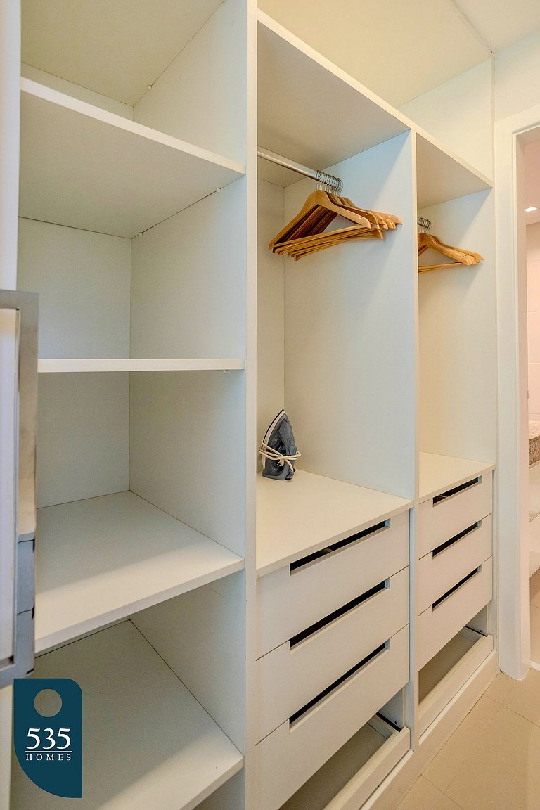 Hospede-se em Ondina com acesso direto à praia