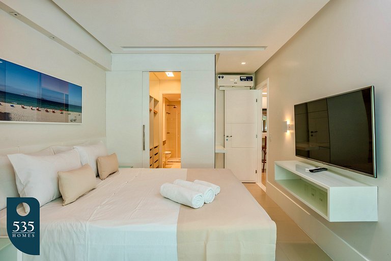 Stay in Ondina with direct beach access