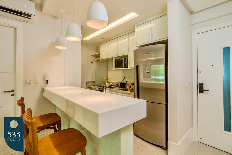 Hospede-se em Ondina com acesso direto à praia