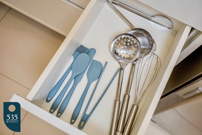 Hospede-se em Ondina com acesso direto à praia