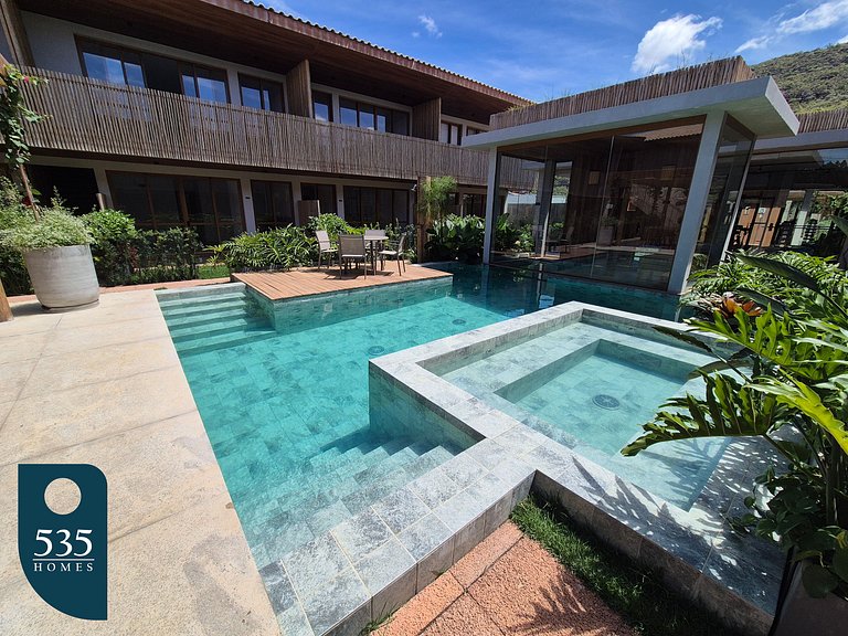 Stay in the center of Mucugê and enjoy the pool