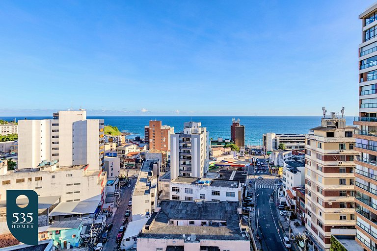 2 Suites em andar alto na Barra com vista mar