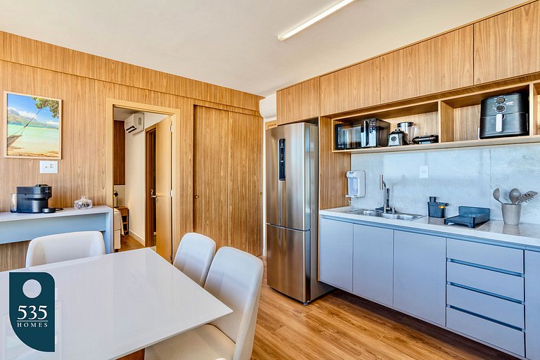 2 suites on a high floor in Barra with ocean view