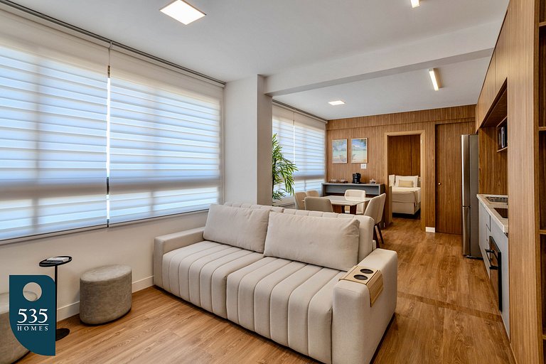 2 Suites em andar alto na Barra com vista mar