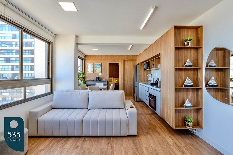 2 Suites em andar alto na Barra com vista mar