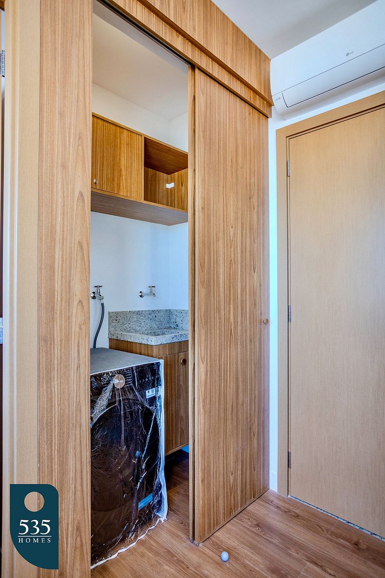 2 suites on a high floor in Barra with ocean view