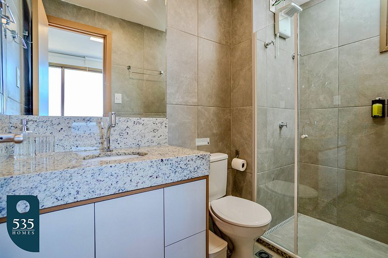 2 suites on a high floor in Barra with ocean view