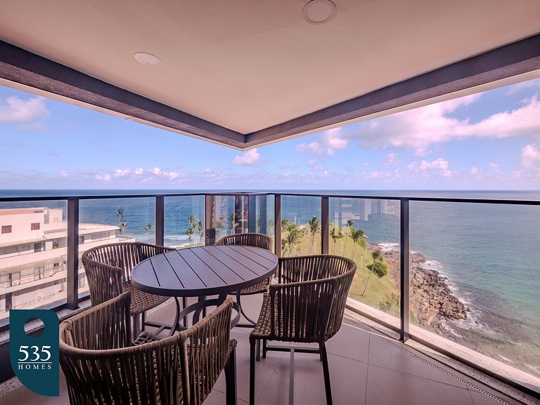 Direct view of Morro do Cristo and the sea
