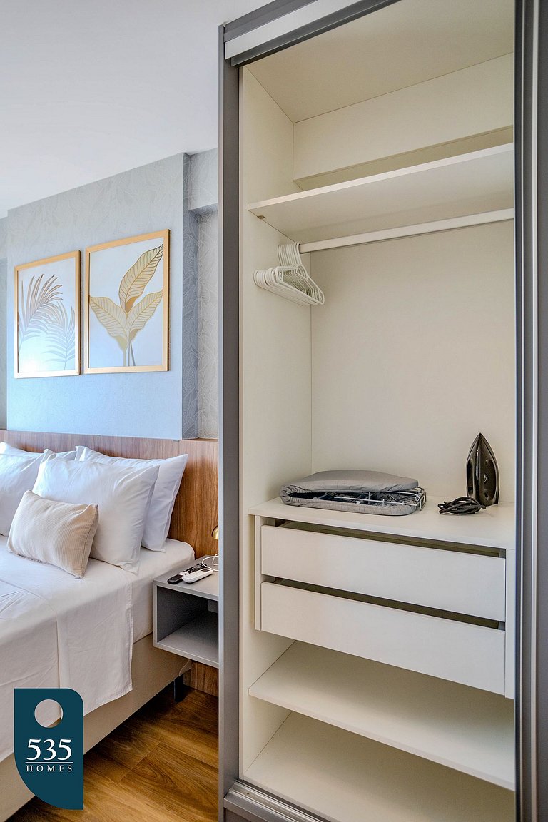 8th floor in Stella Maris just 400m from the sea