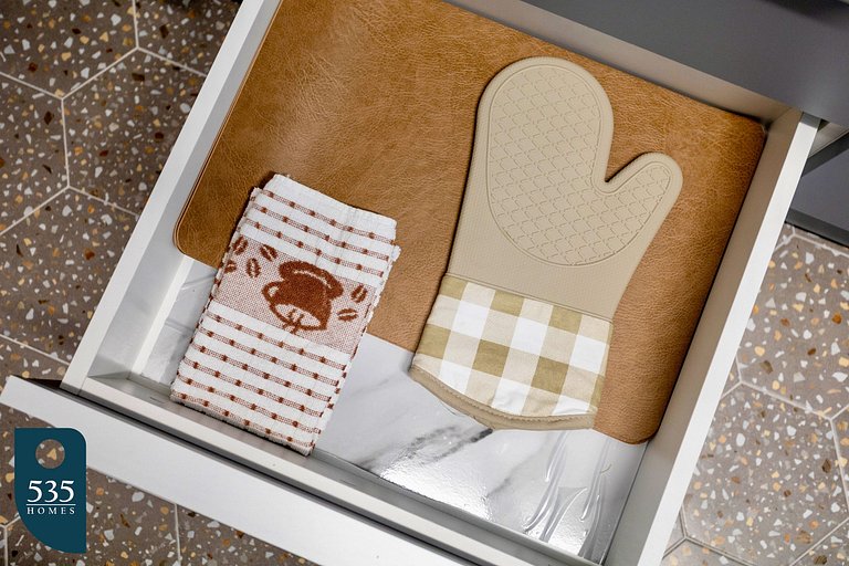 8th floor in Stella Maris just 400m from the sea