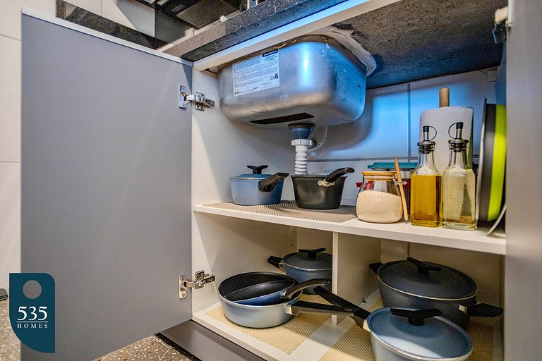 8th floor in Stella Maris just 400m from the sea