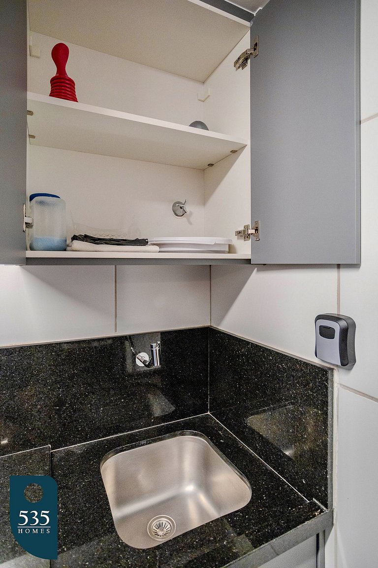 8th floor in Stella Maris just 400m from the sea