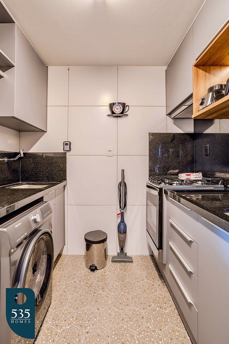 8th floor in Stella Maris just 400m from the sea