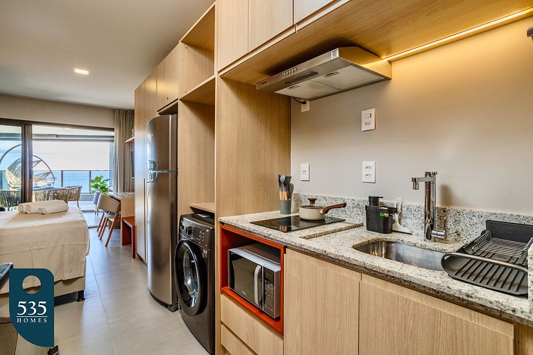 Studio with sea view steps from Barra Beach