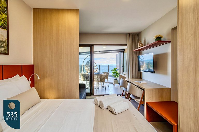 Studio with sea view steps from Barra Beach