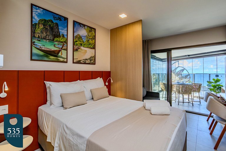 Studio with sea view steps from Barra Beach
