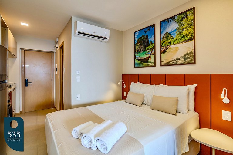 Studio with sea view steps from Barra Beach