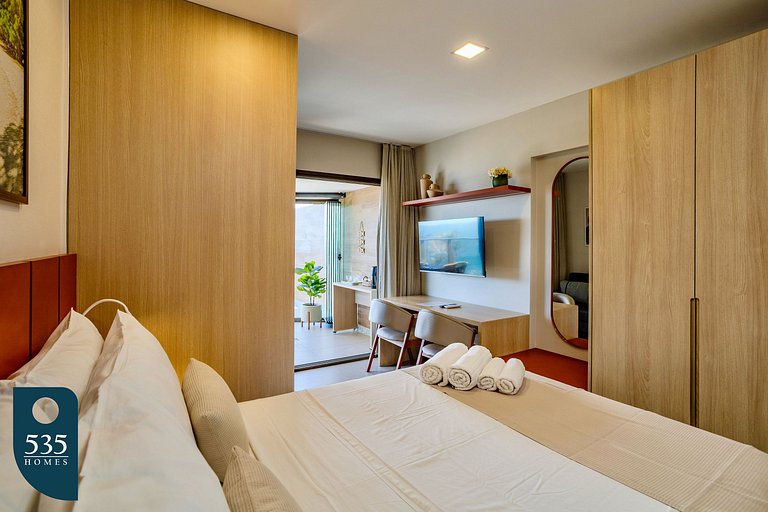 Studio with sea view steps from Barra Beach