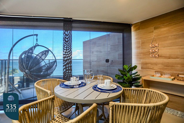 Studio with sea view steps from Barra Beach