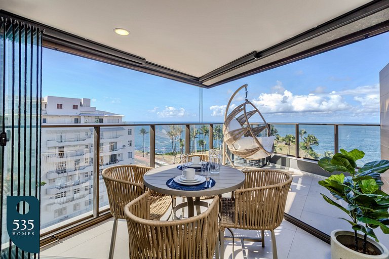 Studio with sea view steps from Barra Beach