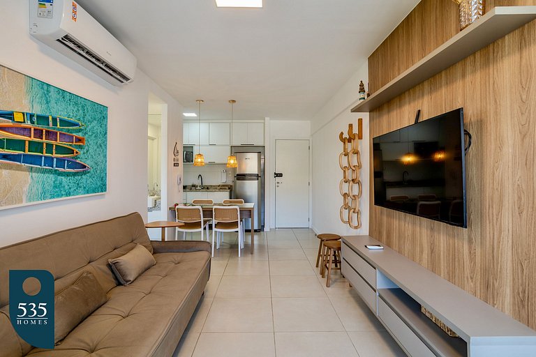 Stay in the heart of Barra, 300m from the beach