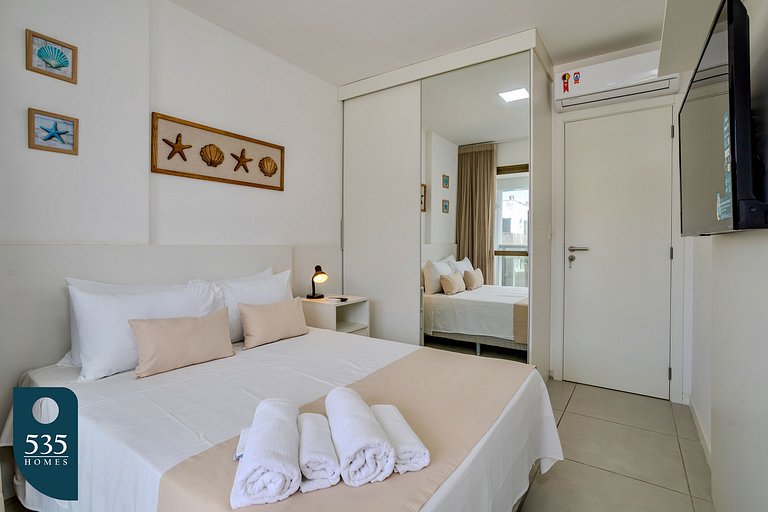 Stay in the heart of Barra, 300m from the beach