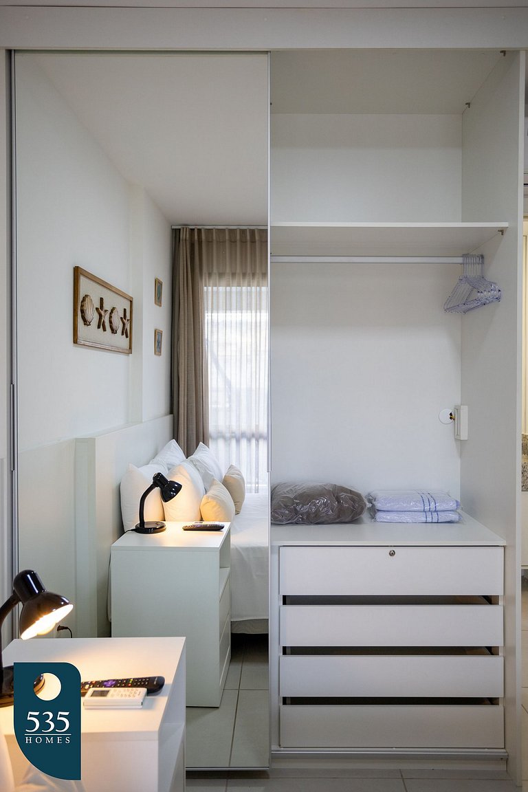 Stay in the heart of Barra, 300m from the beach