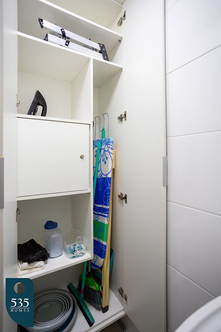 Stay in the heart of Barra, 300m from the beach